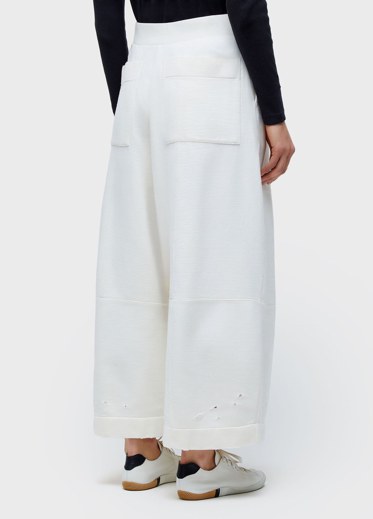 FRAYED PANTS