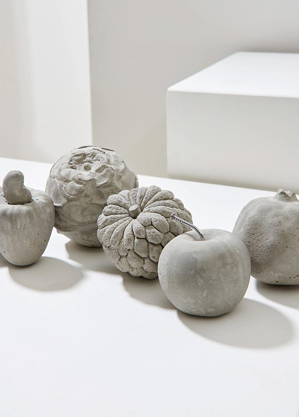ESCULTURA FRUTA PINHA
