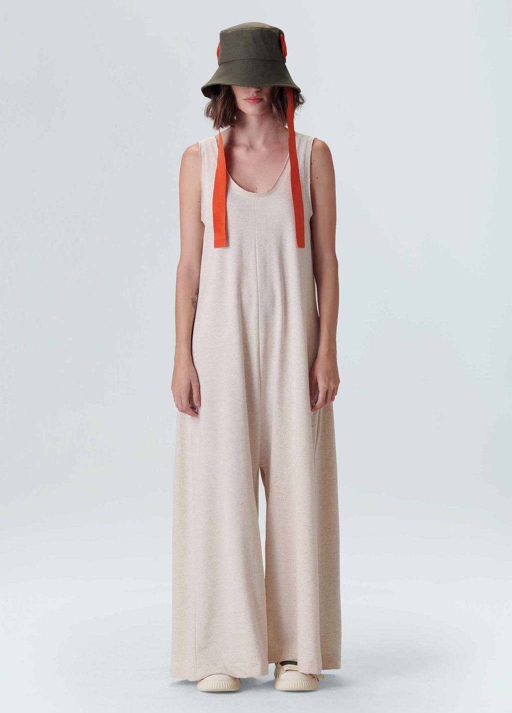 BALANCE SLEEVELESS JUMPSUIT