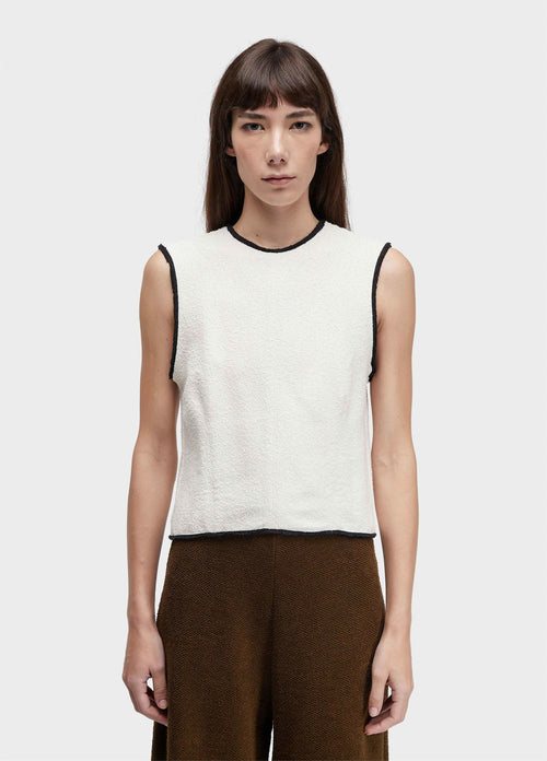 SLEEVELESS COTTON TEXTURE BLOUSE