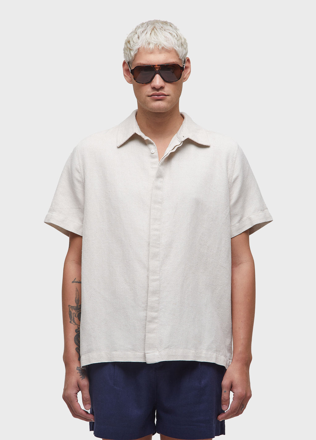 LINEN TEXTURE SHORT-SLEEVED SHIRT