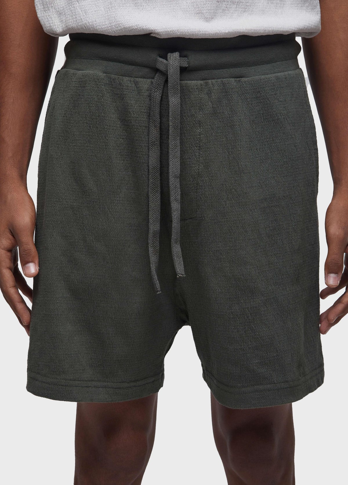 YOGUE TEXTURED SHORTS