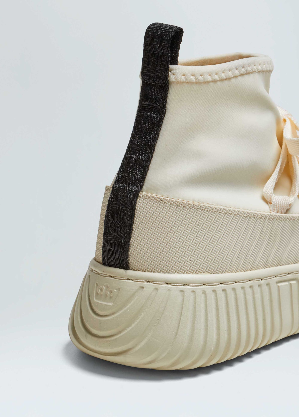 ARPX LACES HIGH-TOP SNEAKERS