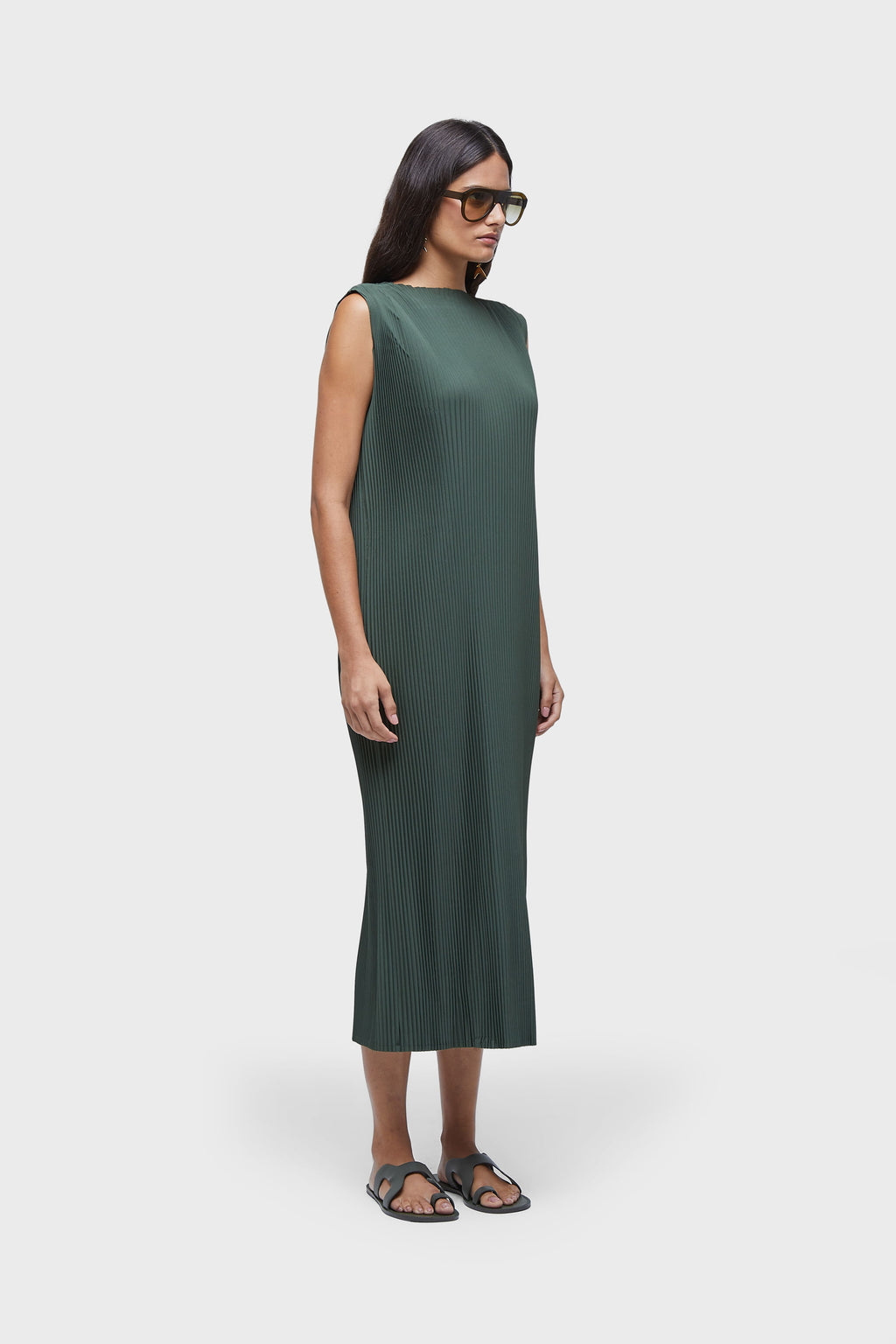 LONG PLEATED DRESS