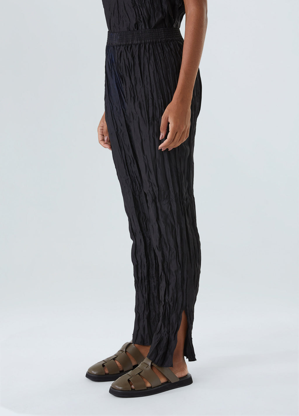 WRINKLED SATIN PANTS