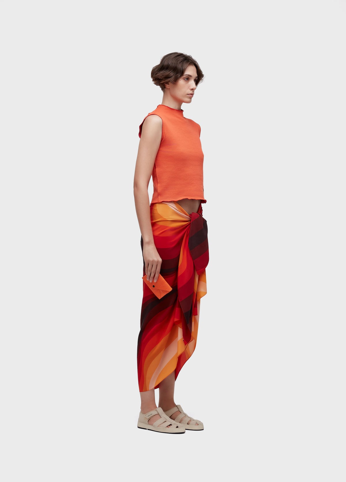 SLEEVELESS LOW-CUT DOUBLE-FACED RUG