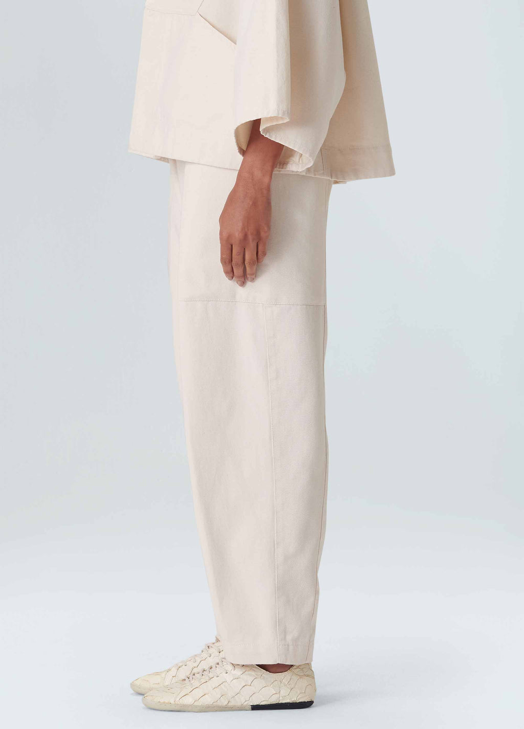 BARREL WHITE JEANS