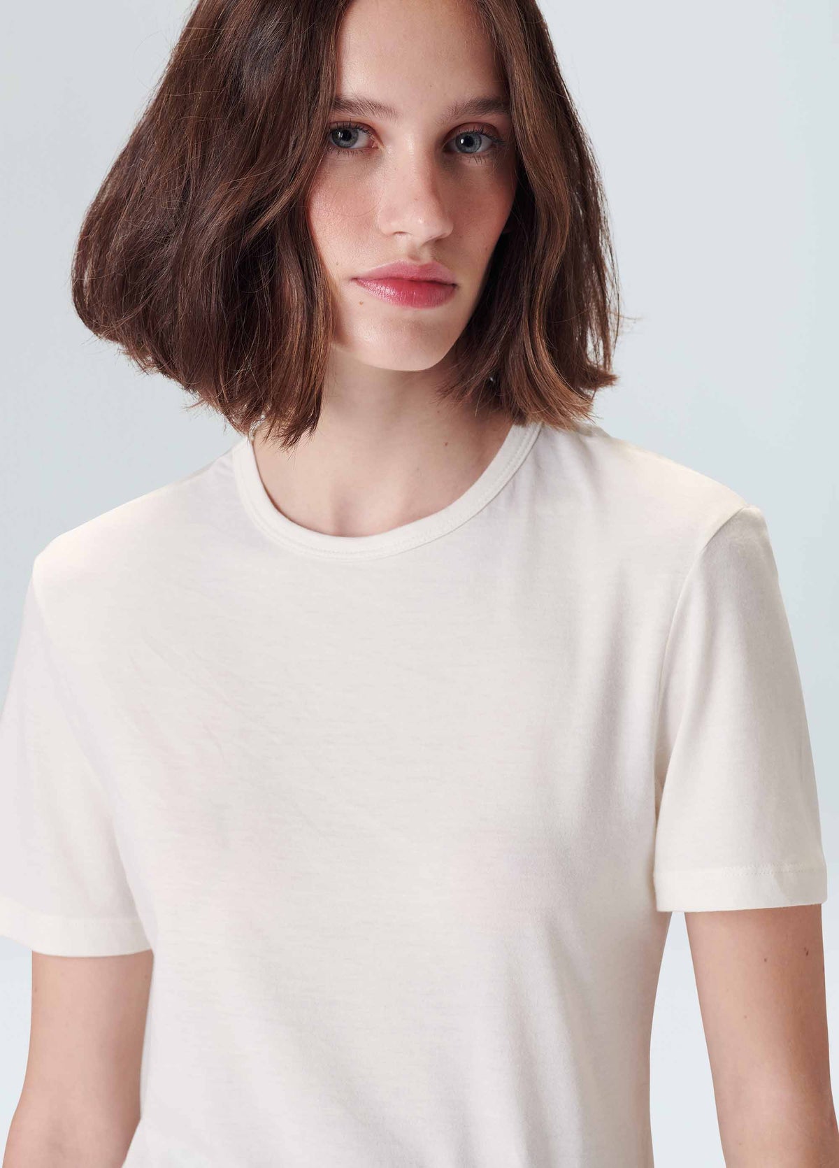 BASIC T-SHIRT