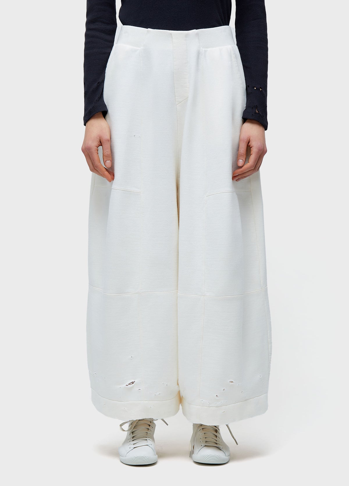 FRAYED PANTS