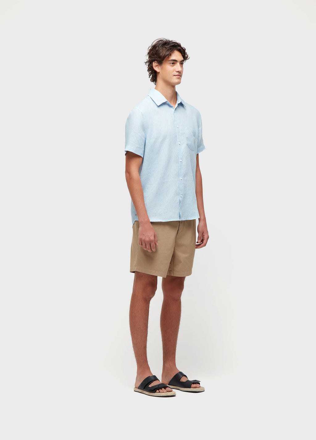 CLASSIC LINEN SHORT-SLEEVED SHIRT