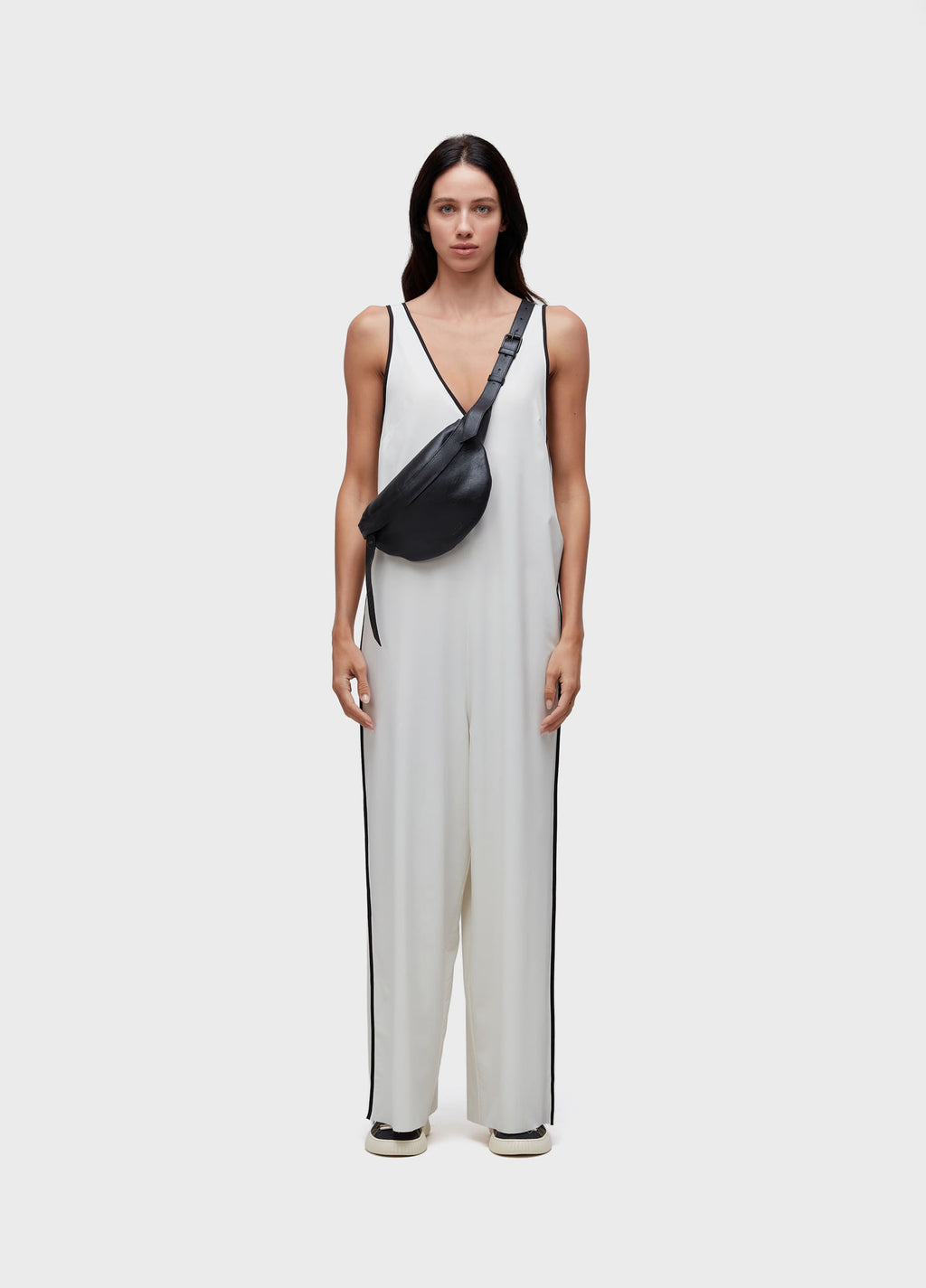 LEATHER E-BASICS WAIST BAG