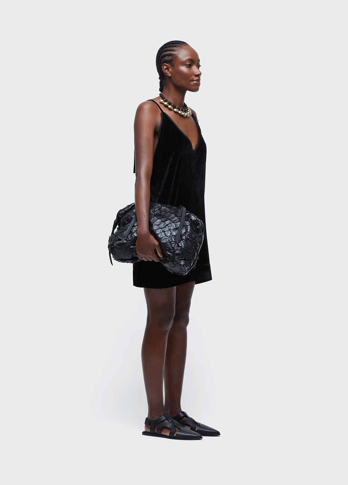 STRAPPY SHORT VELVET DRESS
