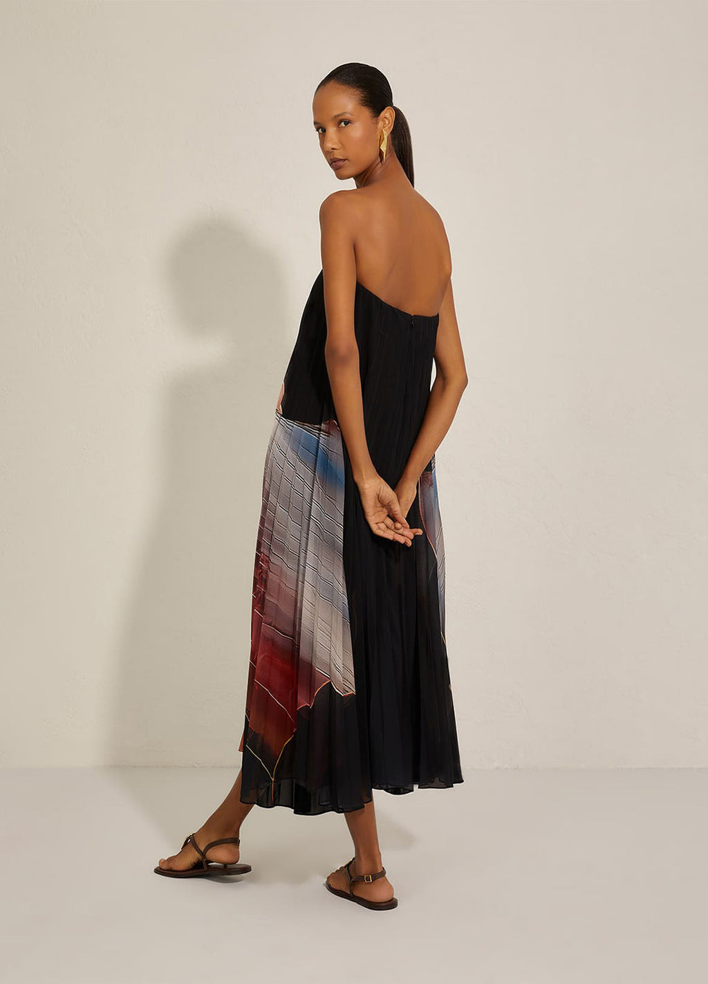 STRAPLESS PLEATED DRESS