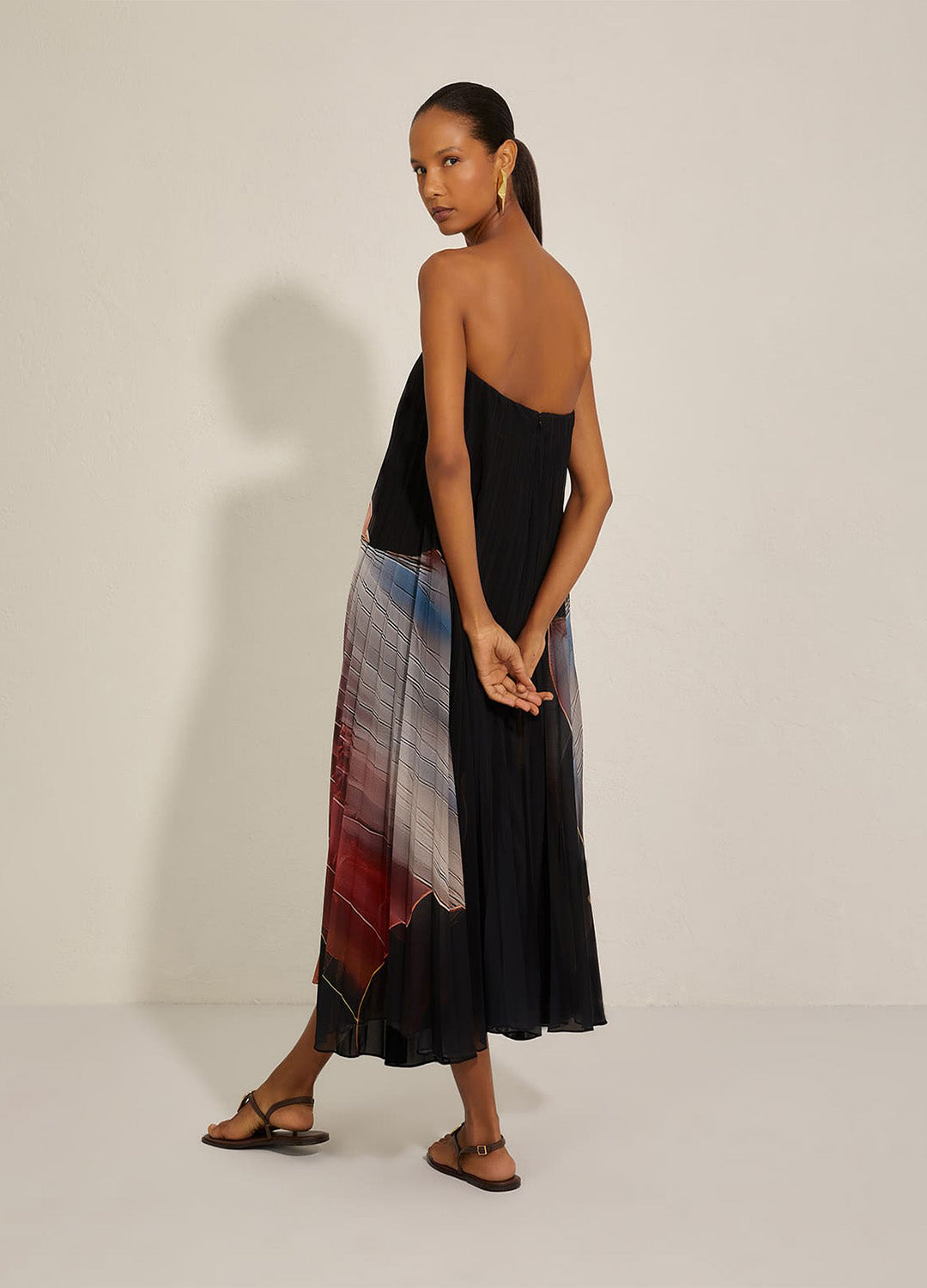 STRAPLESS PLEATED DRESS
