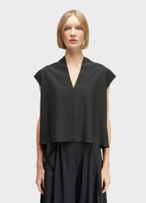 SUPERLIGHT V-NECK SLEEVELESS BLOUSE