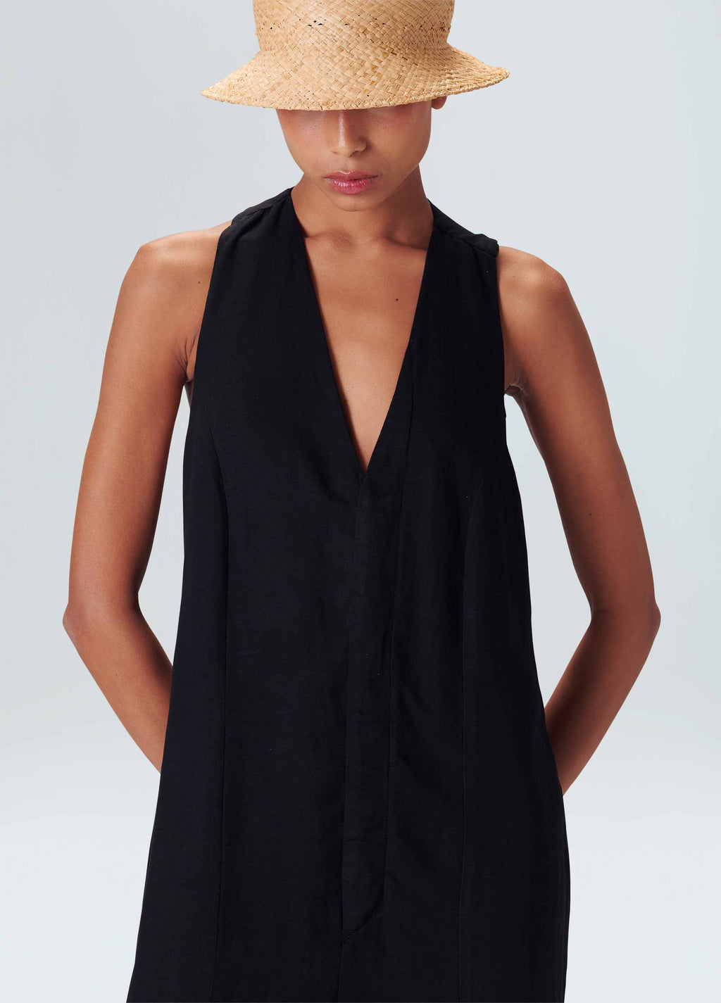 V-NECK LINEN JUMPSUIT