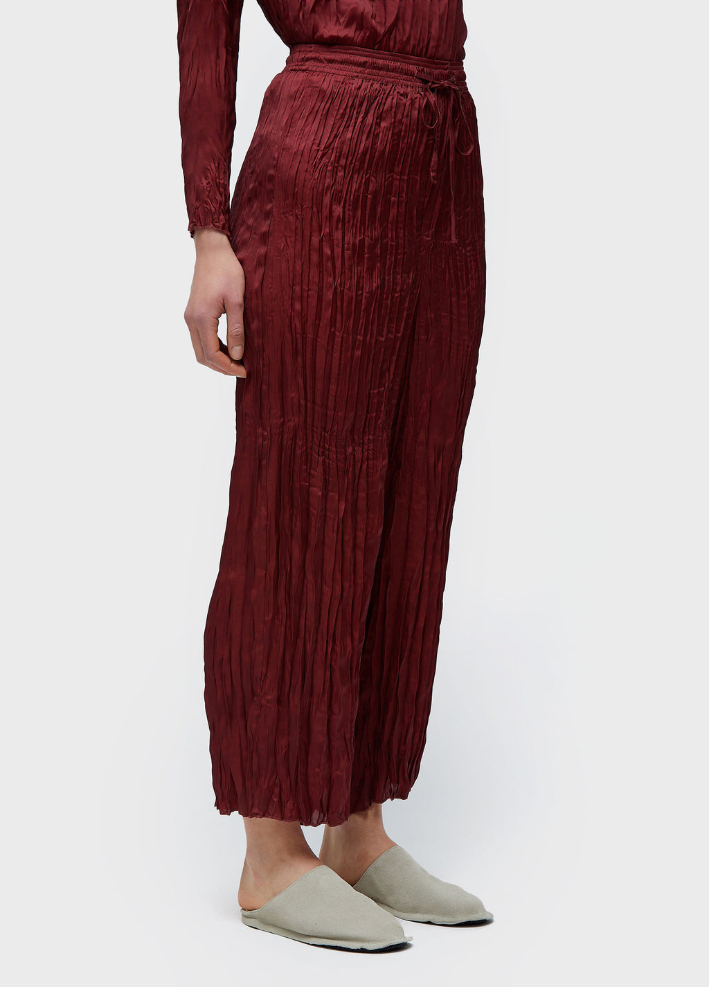 WRINKLED DOUBLE-FACED SATIN STRAIGHT-LEG PANTS