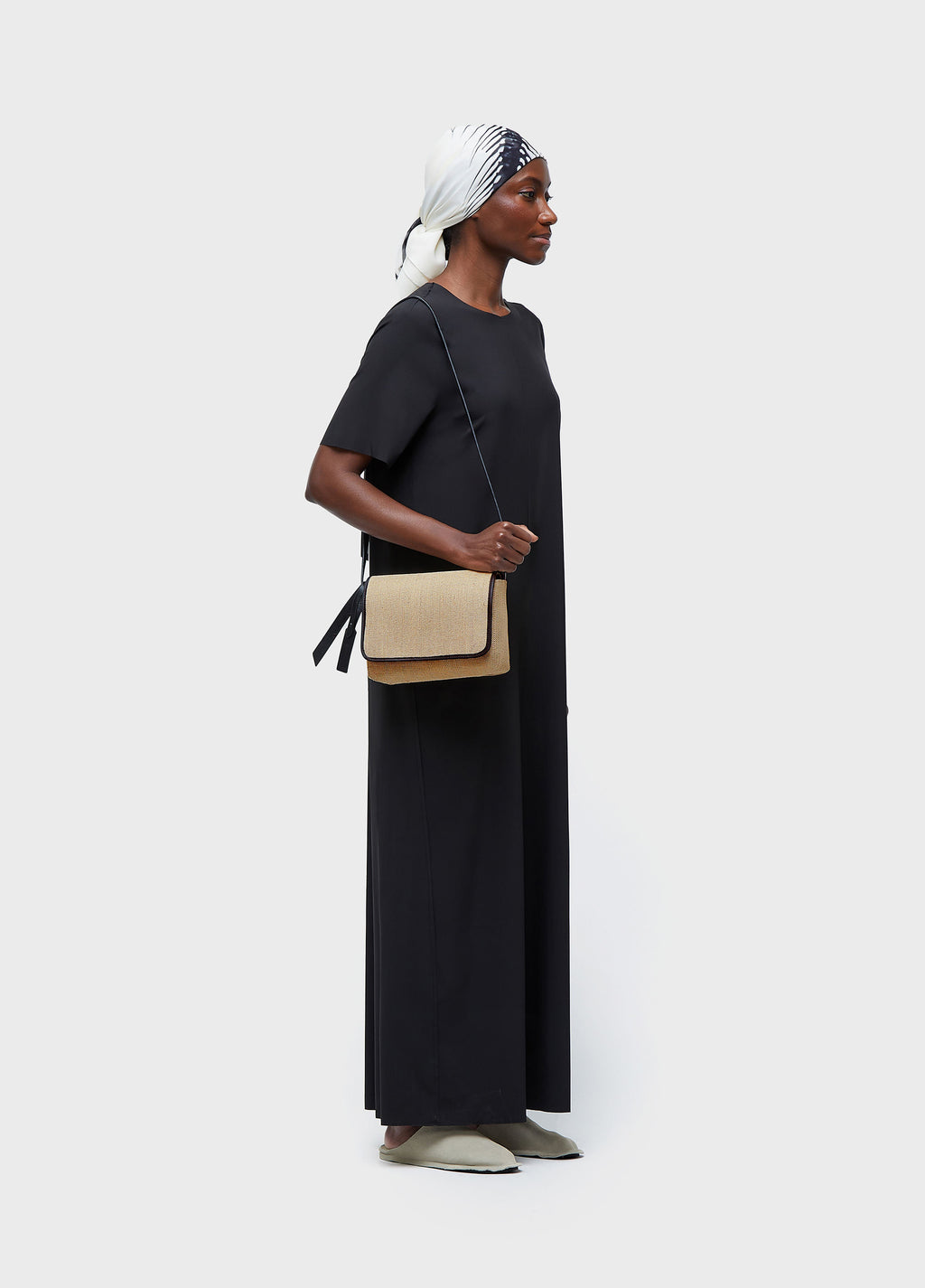 JUTE MESSENGER BAG