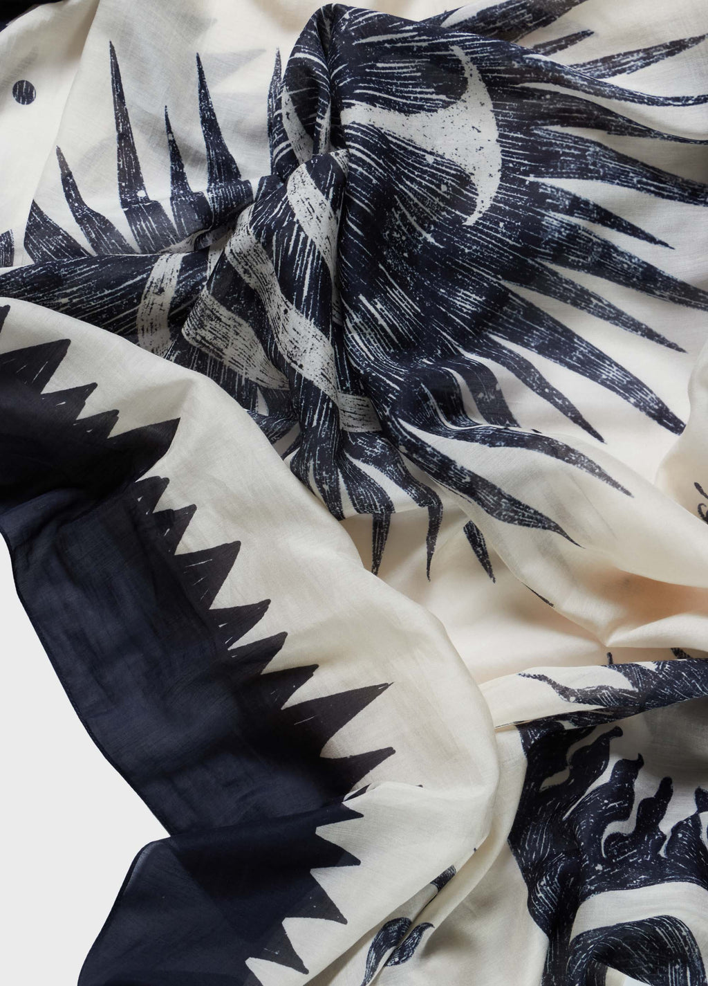 TRACE SCARF