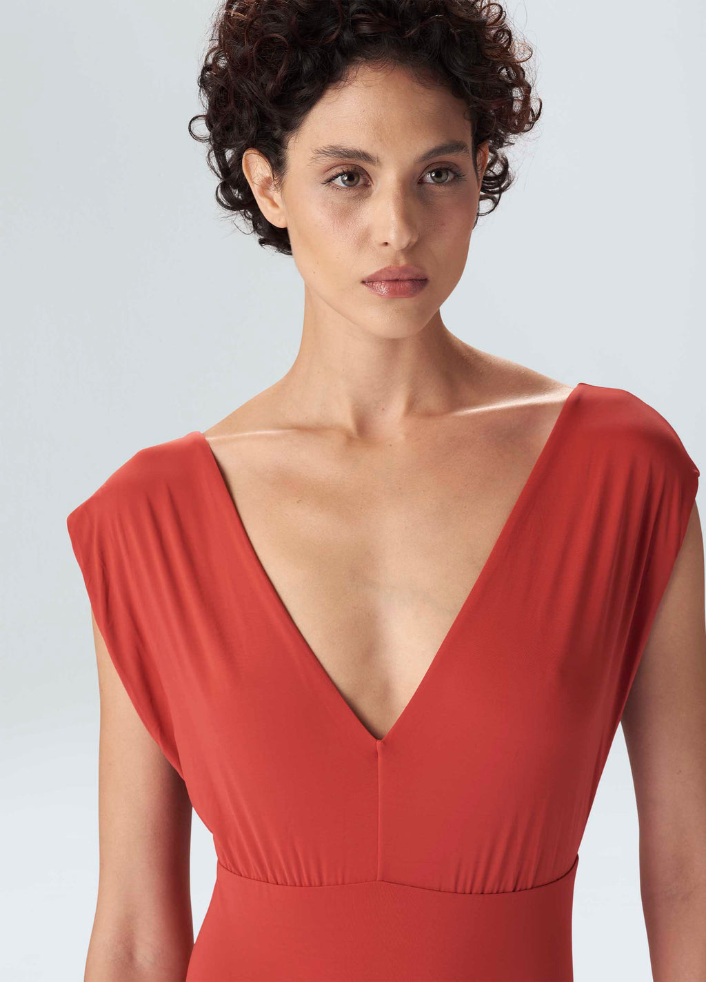 Maiô Double Decote V Marrom Terra/Vermelho Fiery – Osklen – foto 5