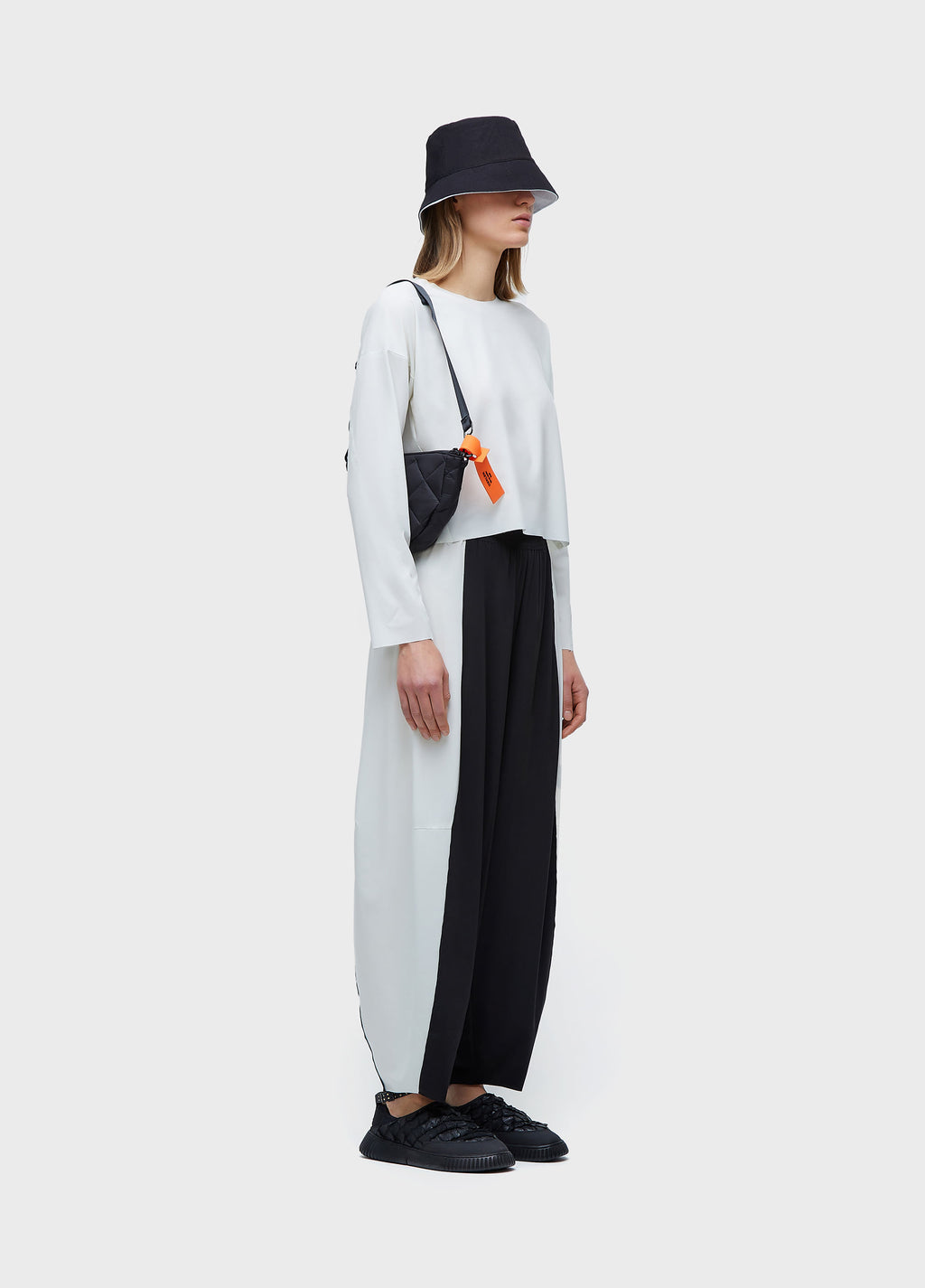 SUPERLIGHT TWO-TONE BALLOON PANTS