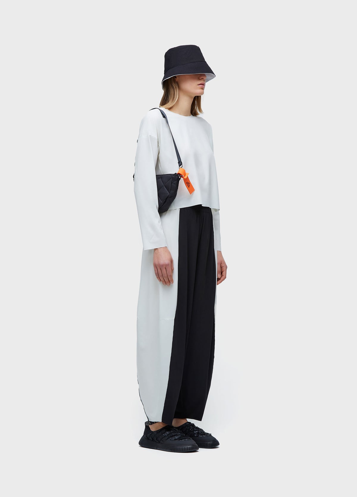 SUPERLIGHT TWO-TONE BALLOON PANTS