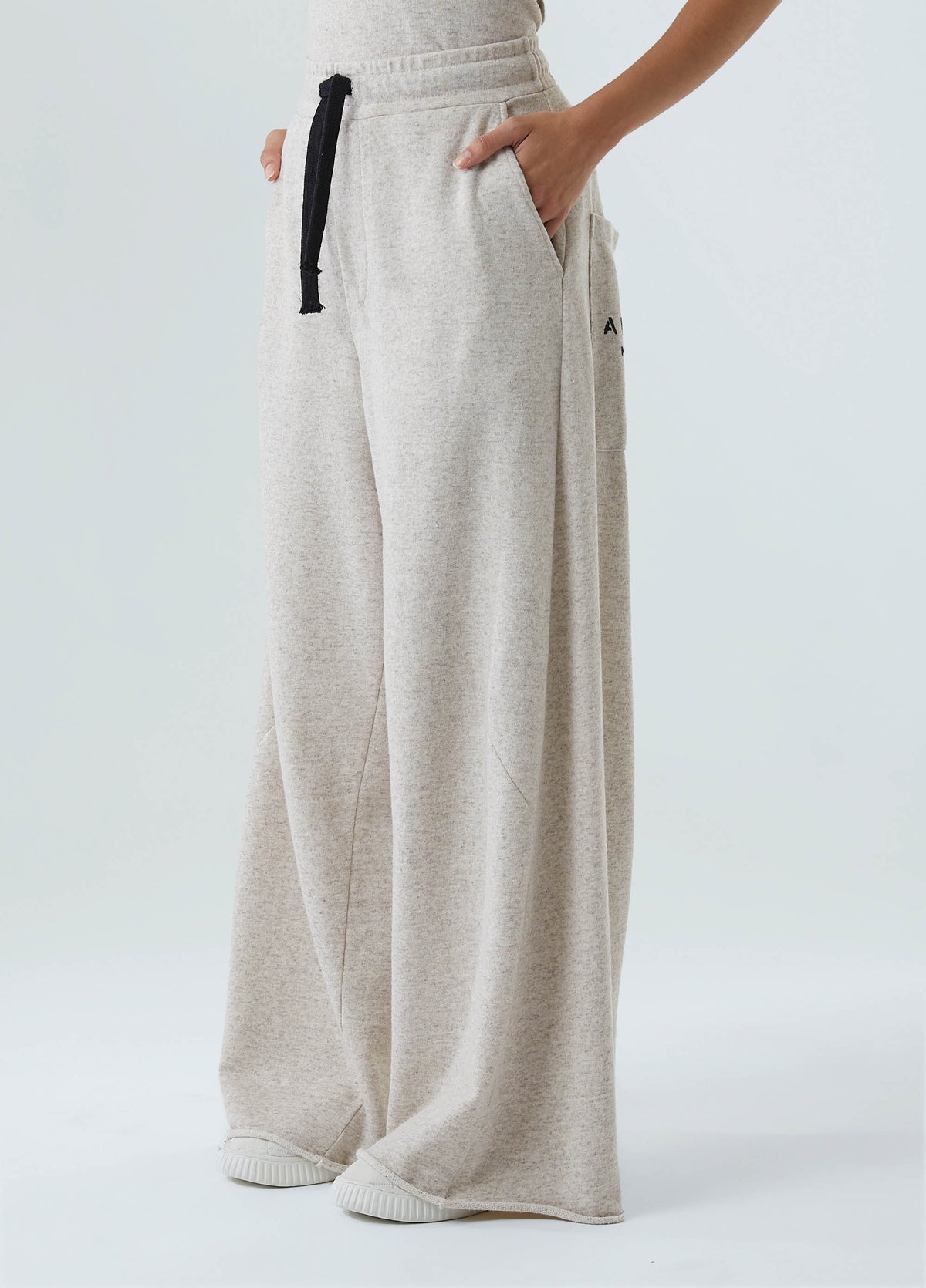 AMAZON JUTE SWEATPANTS