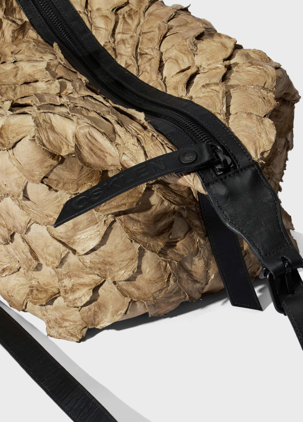 Bolsa Pirarucu Bakare XL Caqui/Preto – Osklen – foto 4