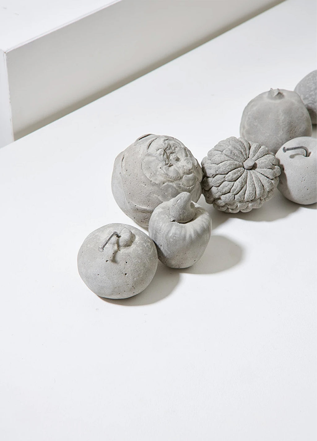 ESCULTURA FRUTA PINHA