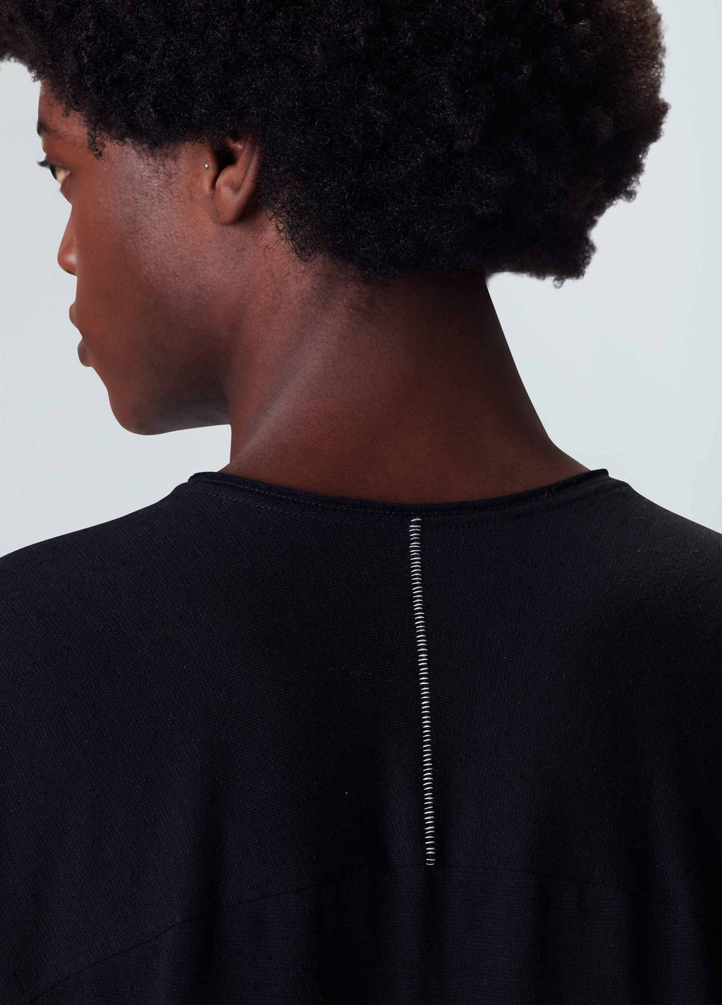 YOGUE CUTOUT LONG-SLEEVED T-SHIRT