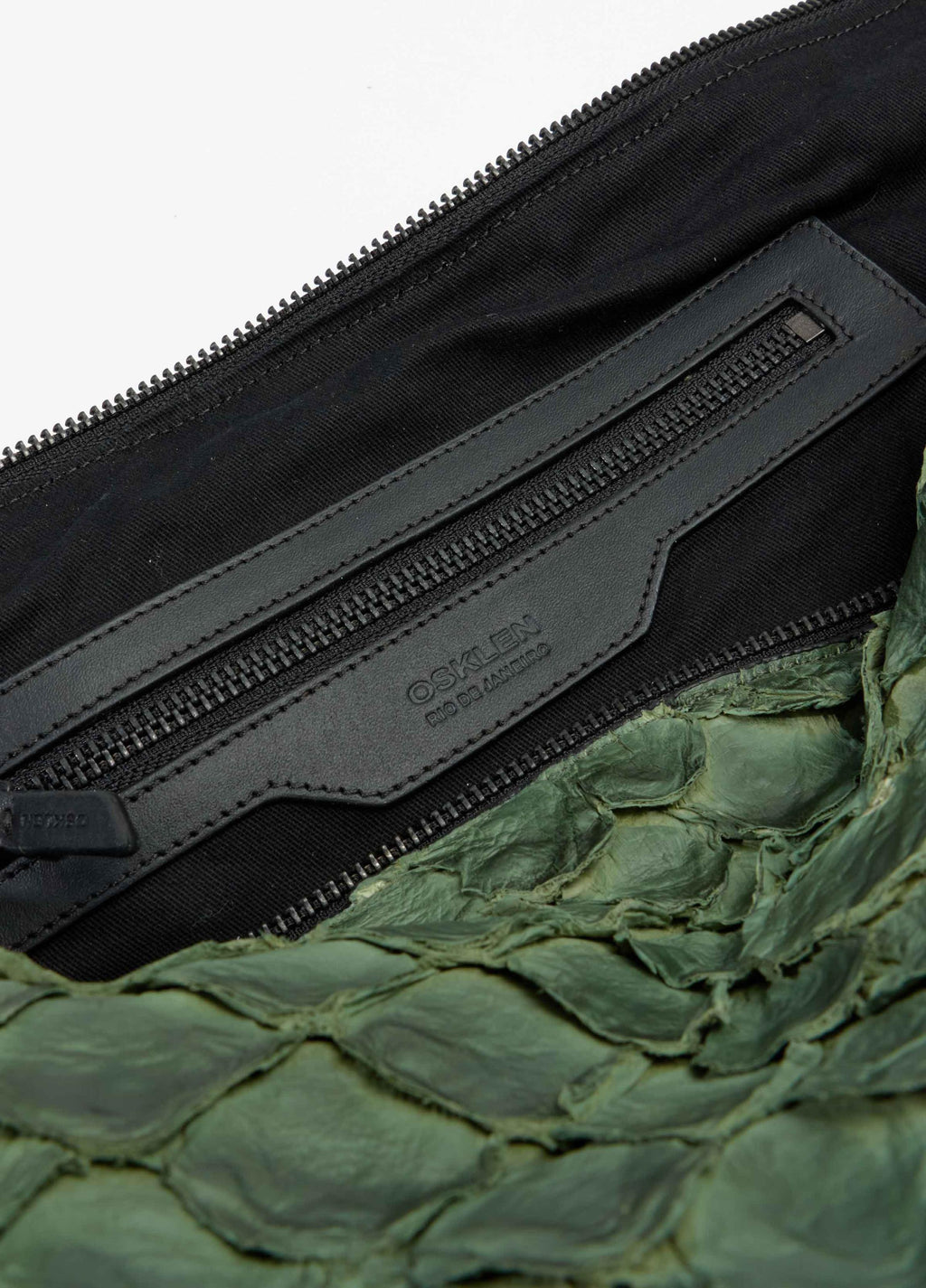 Andiroba Pirarucu Soft Bag Verde Palmeira/Preto – Osklen – foto 5