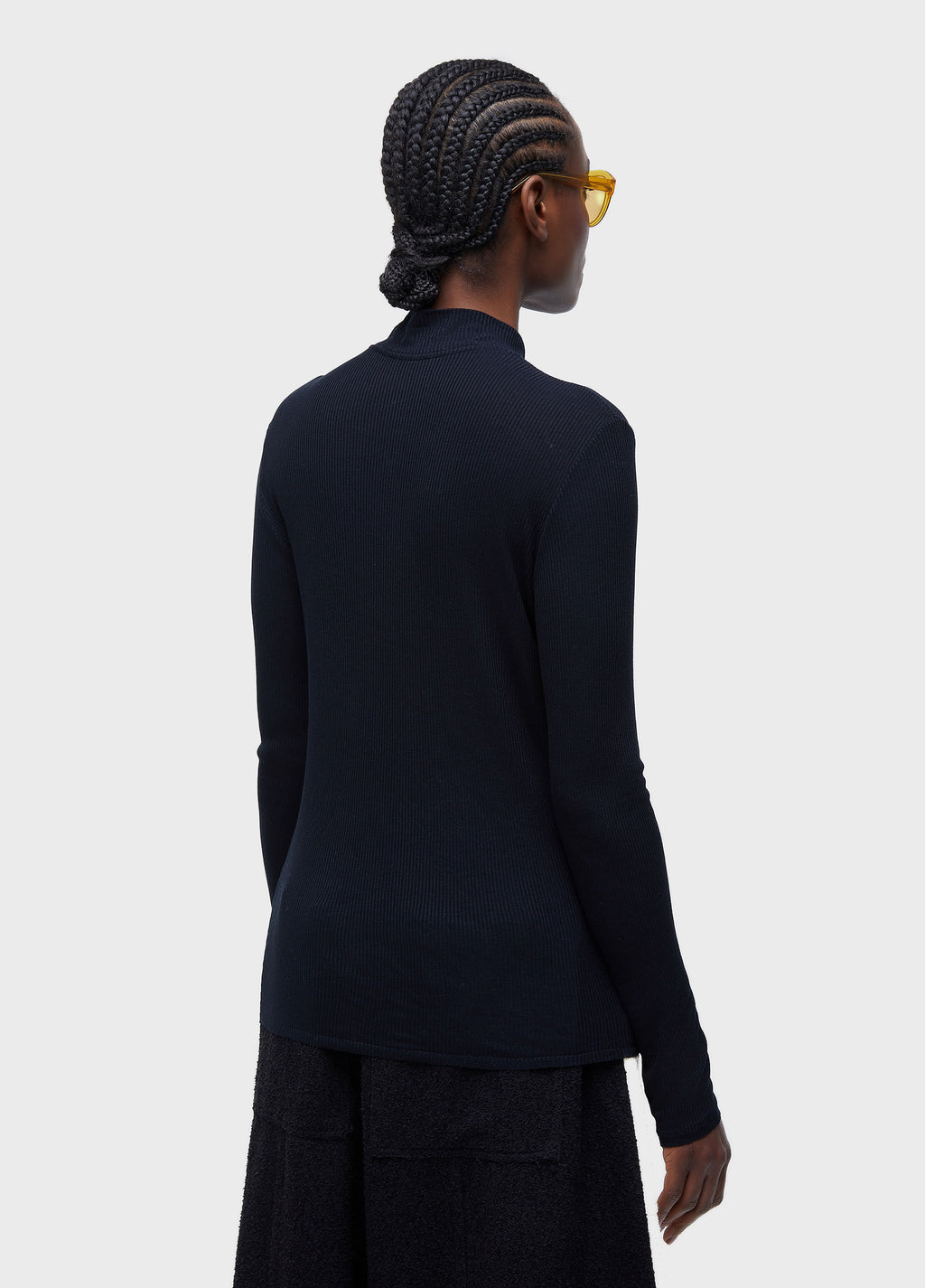 LONG-SLEEVED FIT LIGHT TOP
