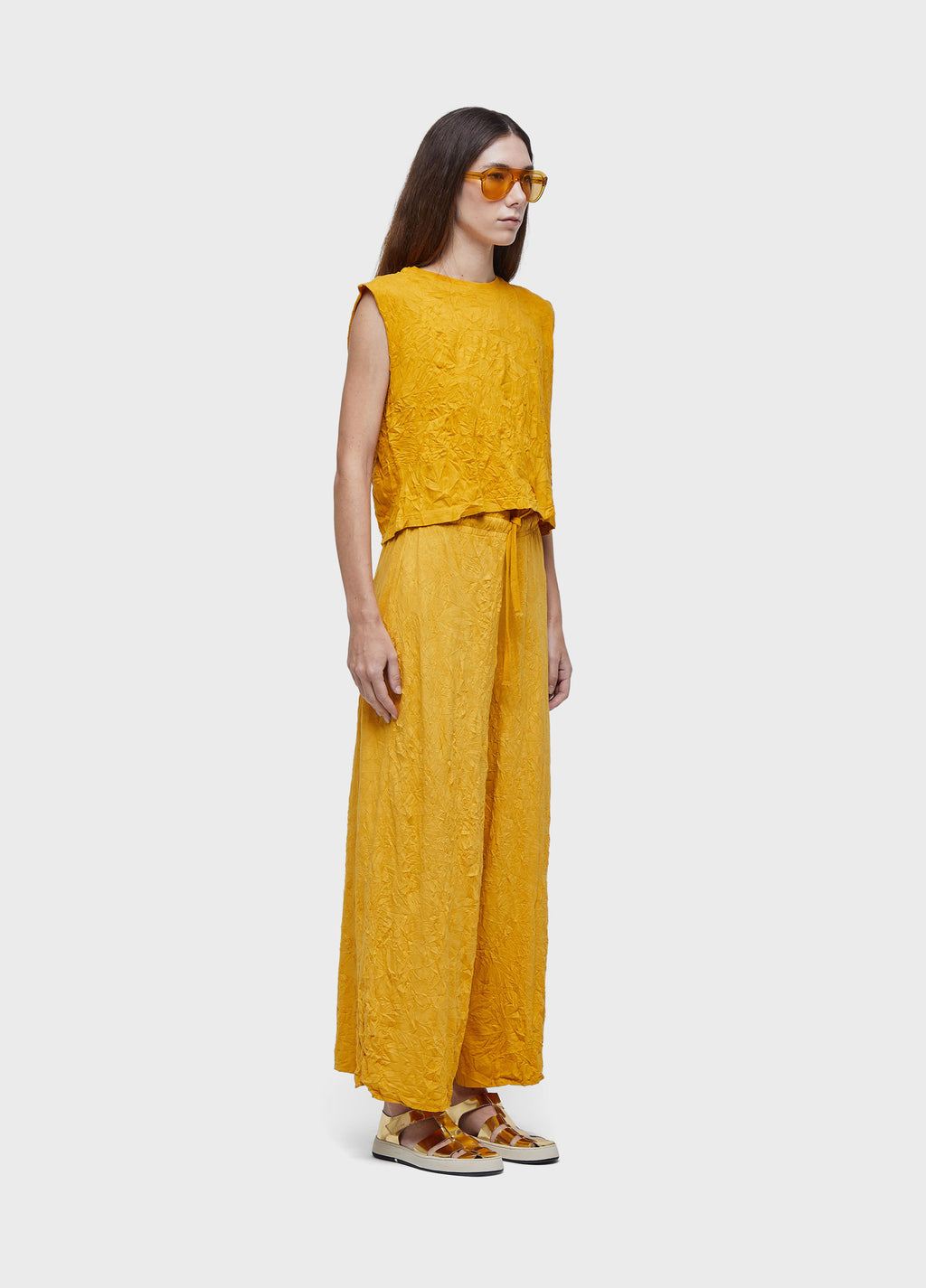 SLEEVELESS CRINKLE COLOR