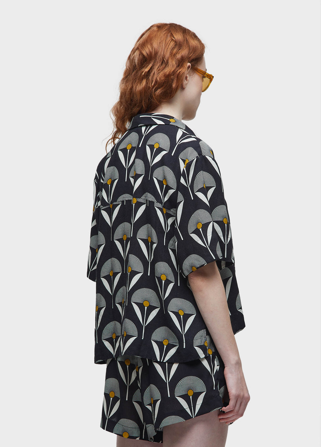 SUNFLOWER DOTS SHORT-SLEEVED SHIRT