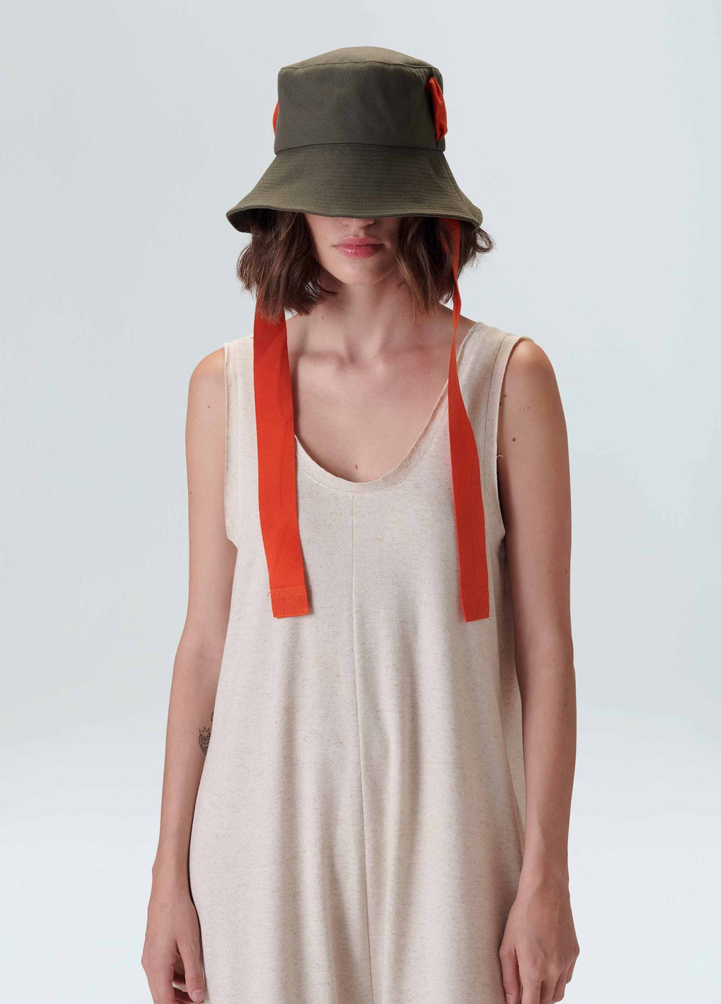 BALANCE SLEEVELESS JUMPSUIT