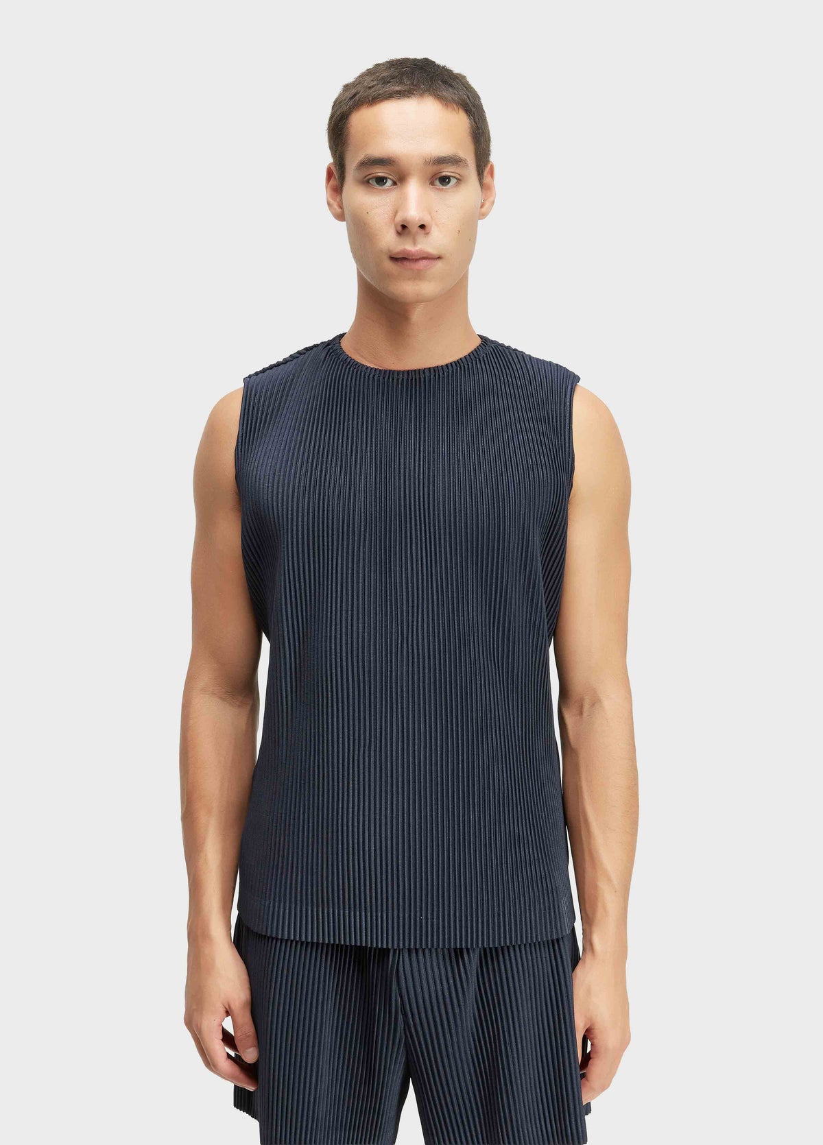 SLEEVELESS ORIGAMI PLEATS