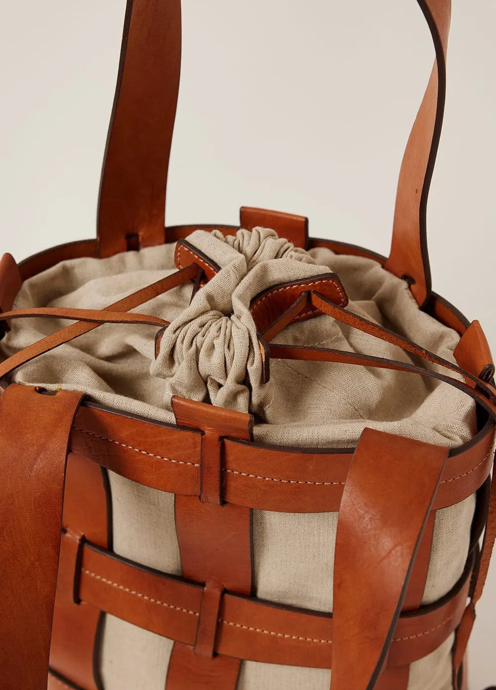 CUTOUT HOLLOW BAG