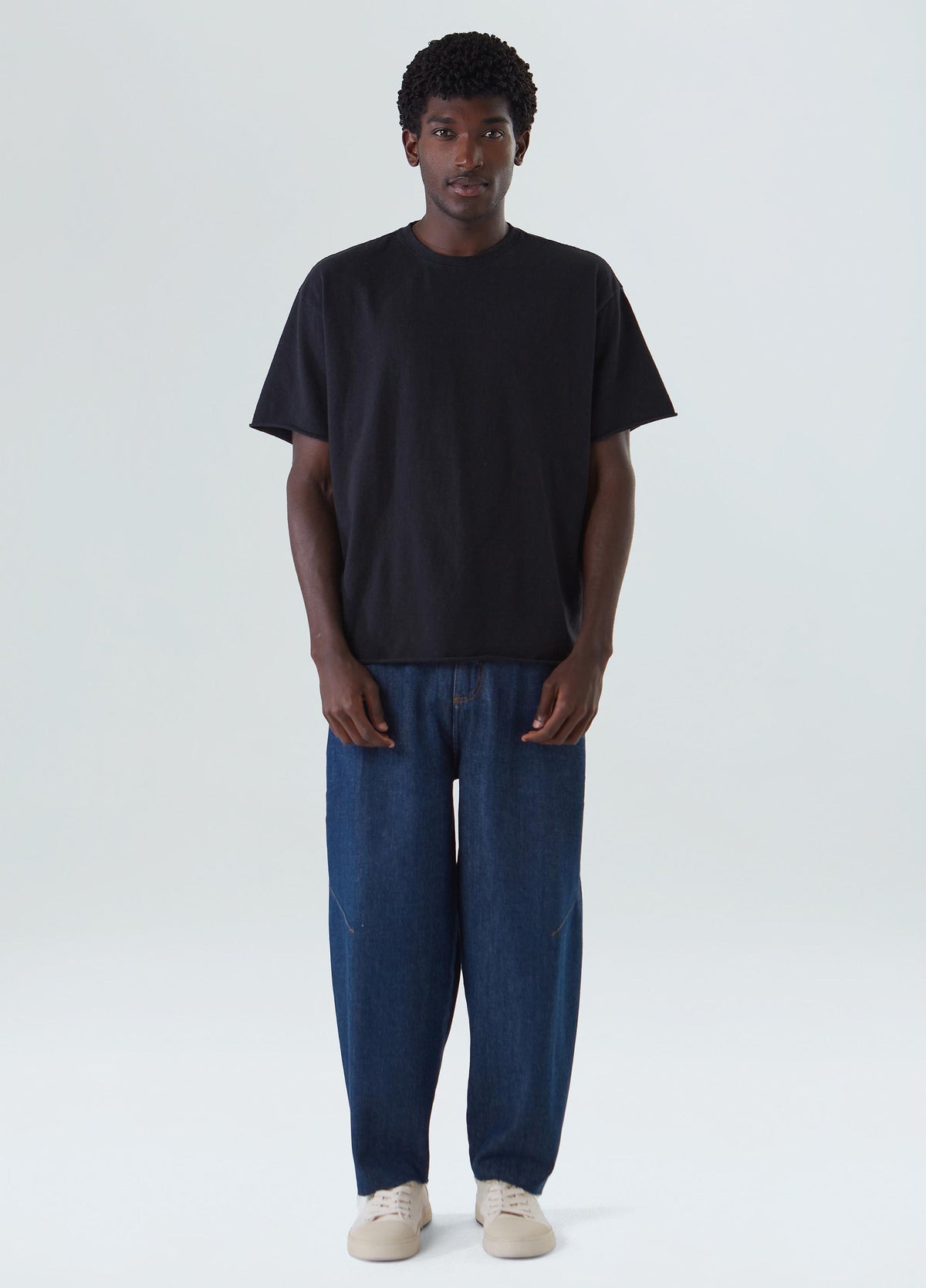 T-SHIRT WITH BACK CUTOUT AND SHORT SLEEVES