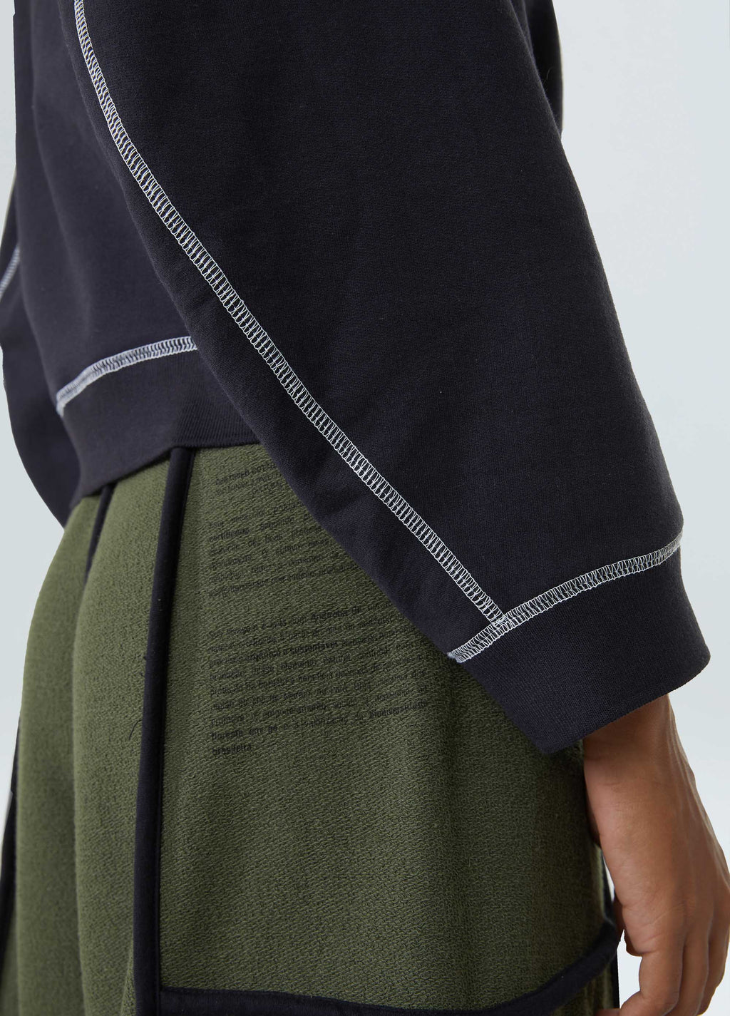 TOPSTITCHED JACKET WITH WIDE SLEEVES
