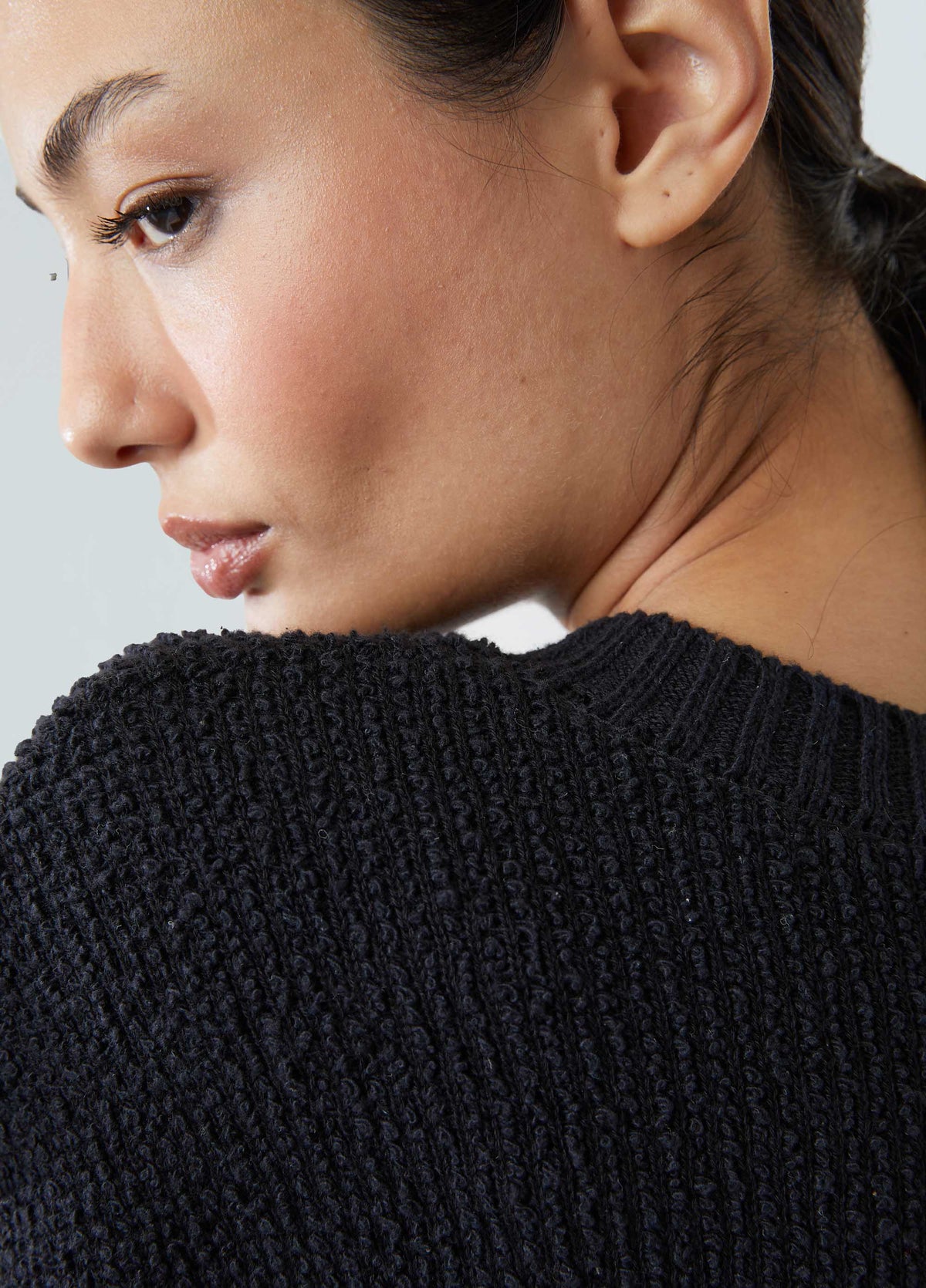 BOUCLÉ KNIT VEST