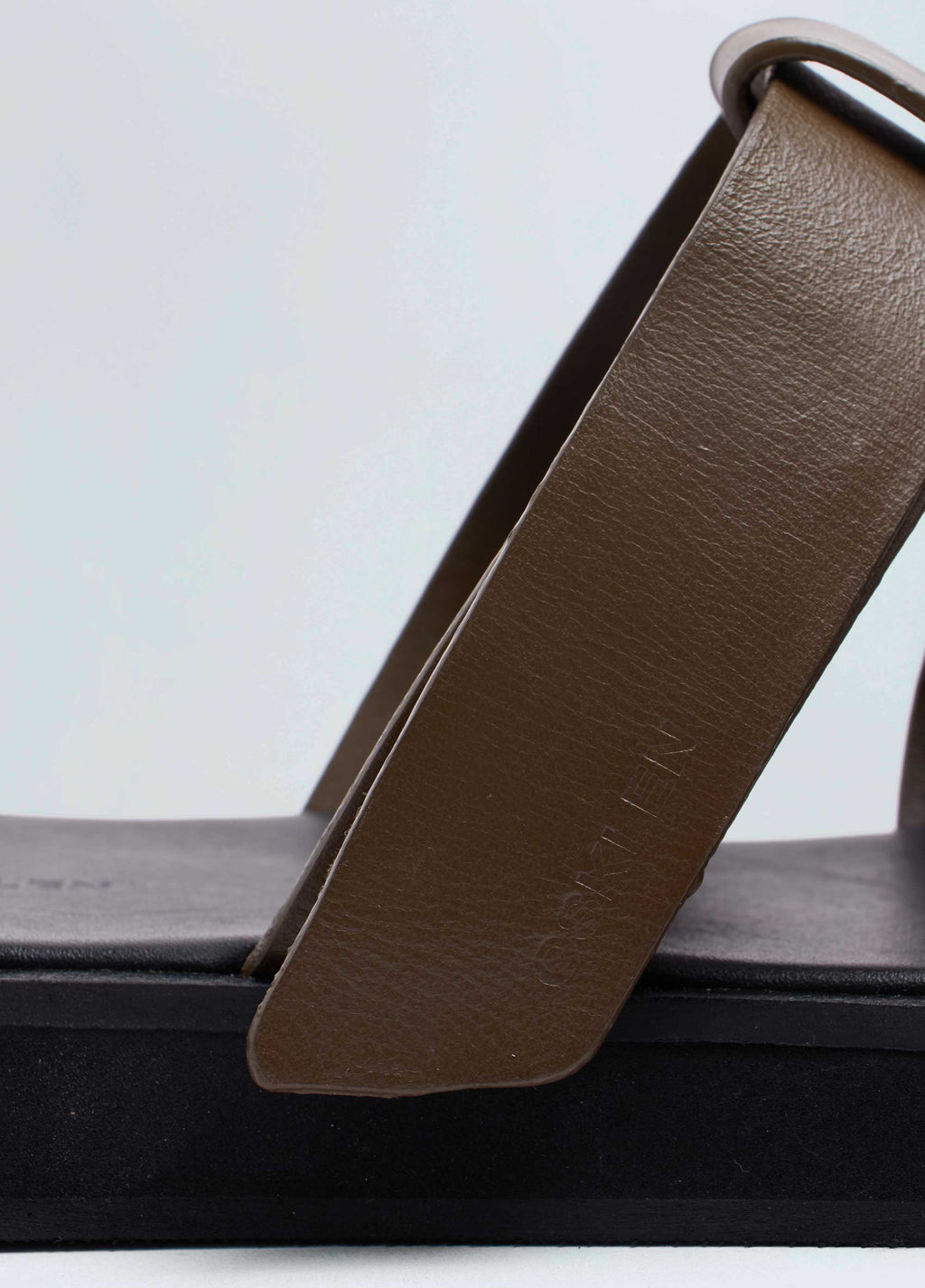 RESORT LEATHER MULE