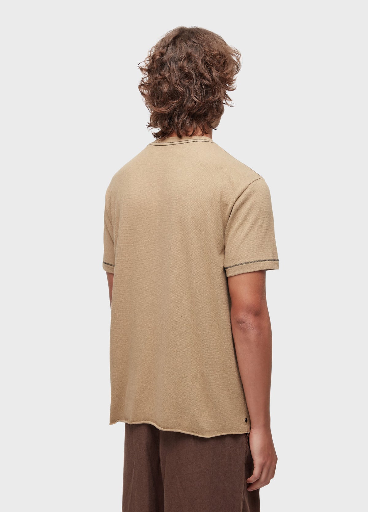 RUSTIC CROWN CONTRAST SEAM SHORT-SLEEVED T-SHIRT