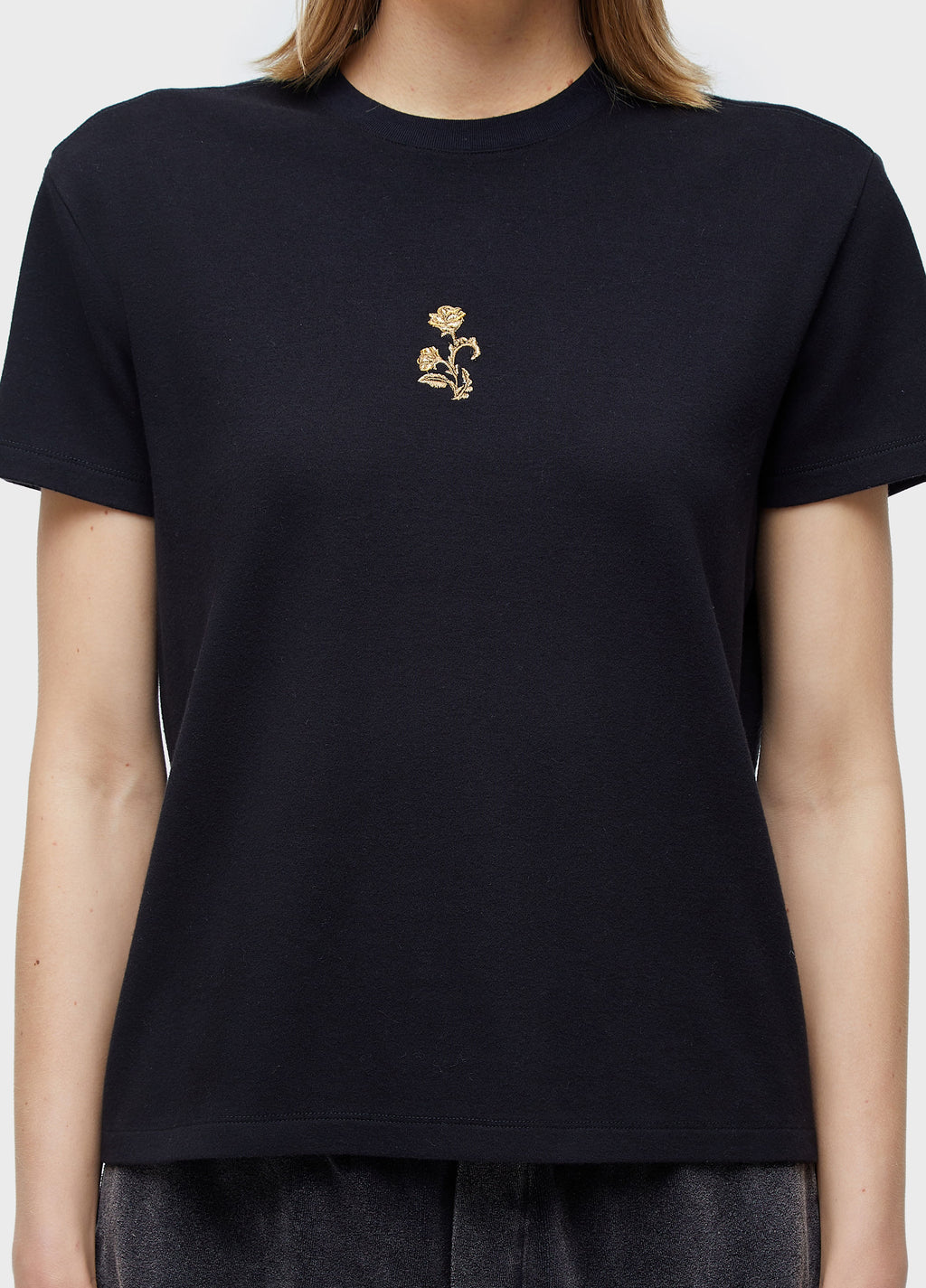 EMBROIDERED TINY ROSE T-SHIRT