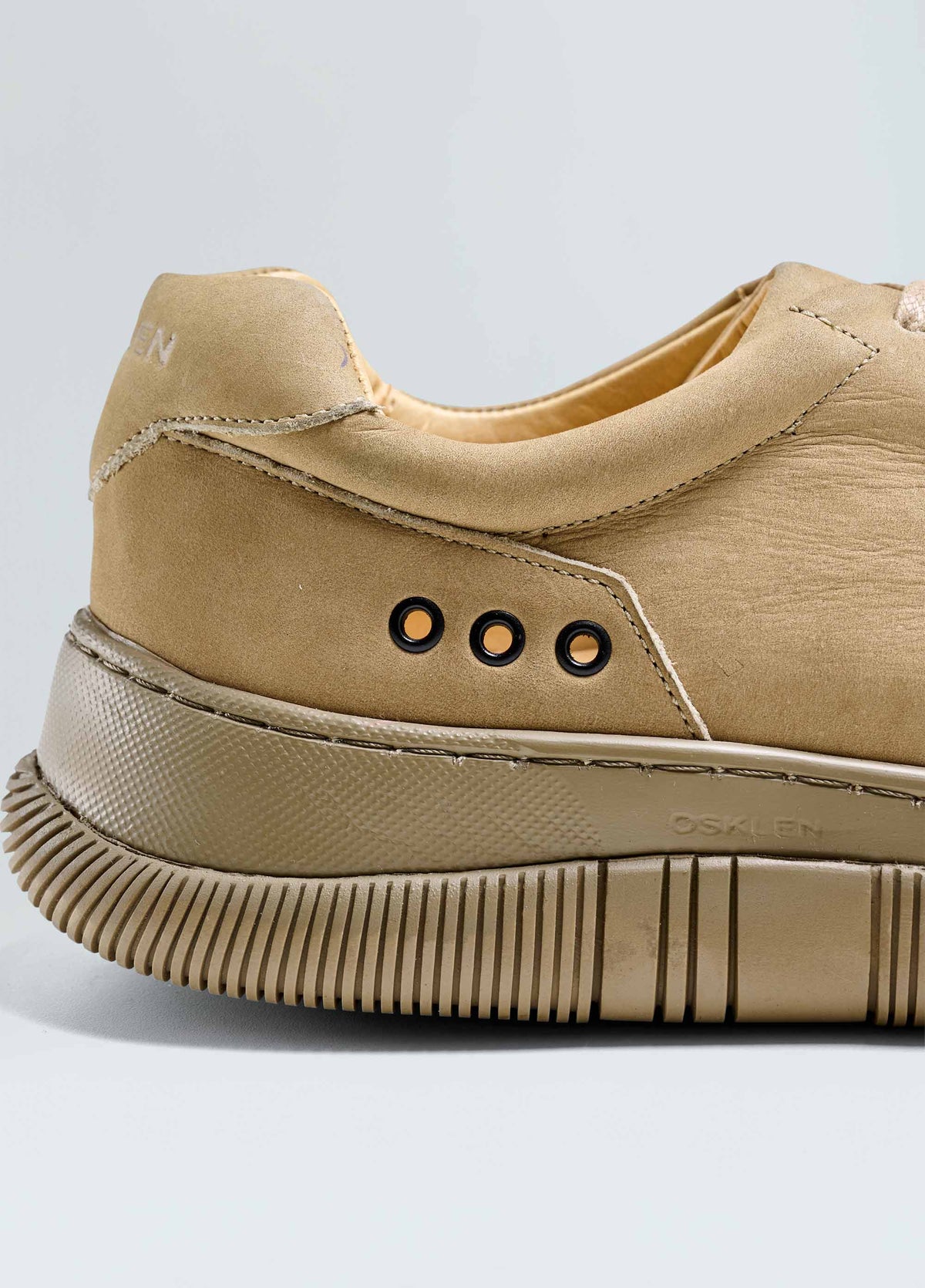 HYBRID LACES MONOCHROMATIC NUBUCK SNEAKER M
