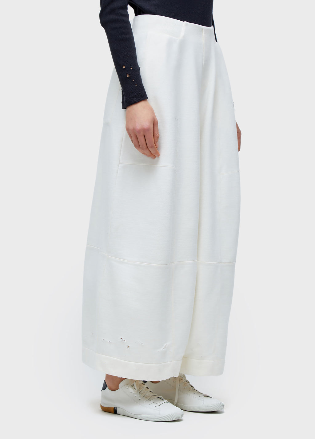 FRAYED PANTS