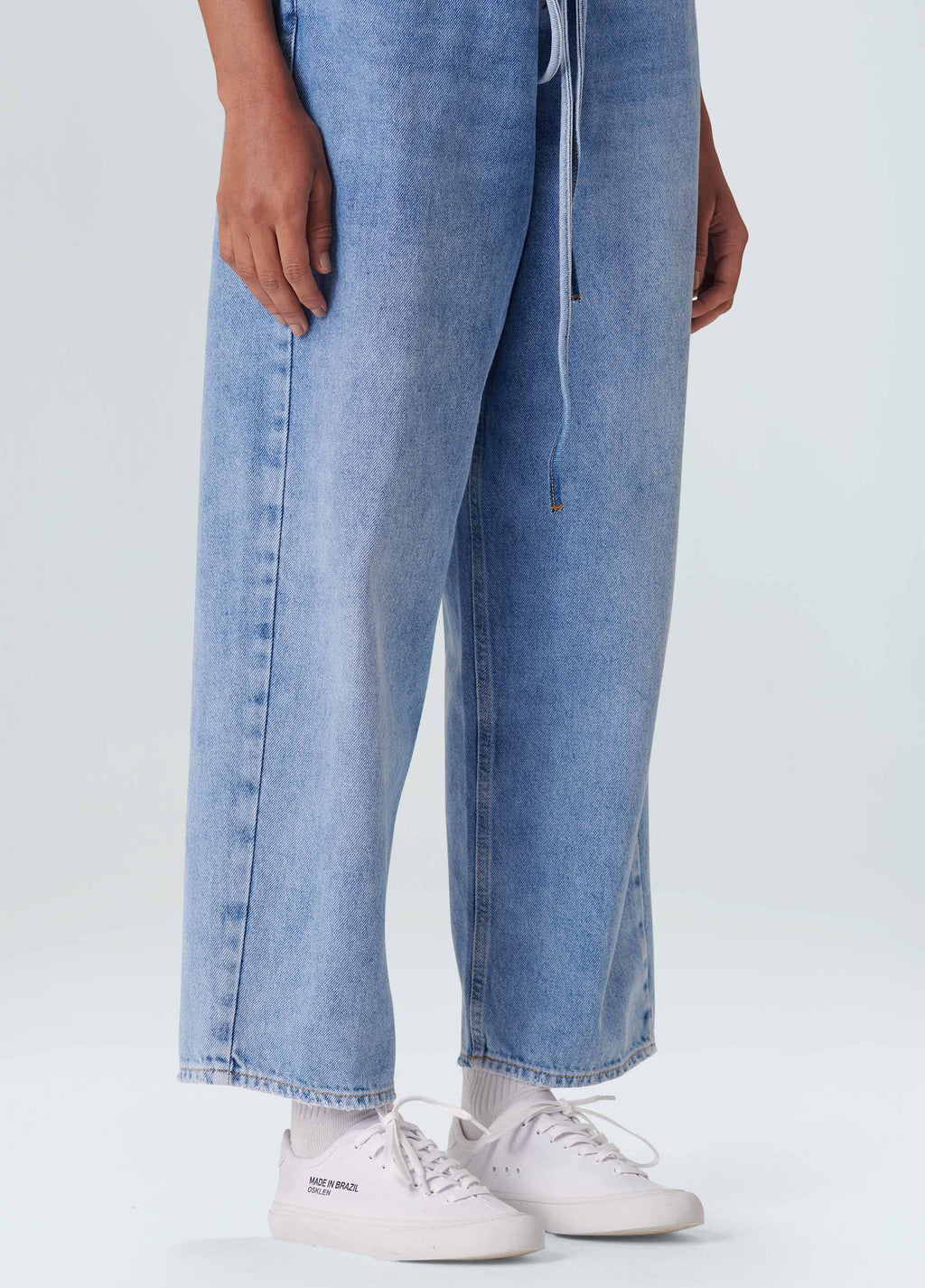 OVERSIZED DENIM JEANS