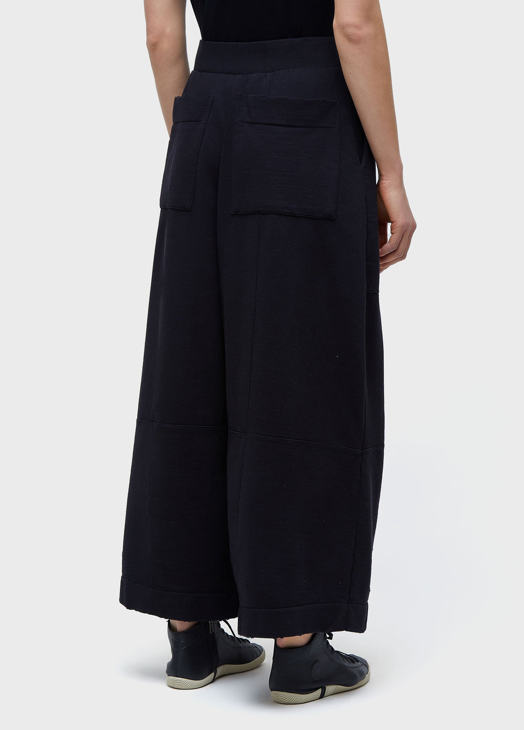 FRAYED JEANS