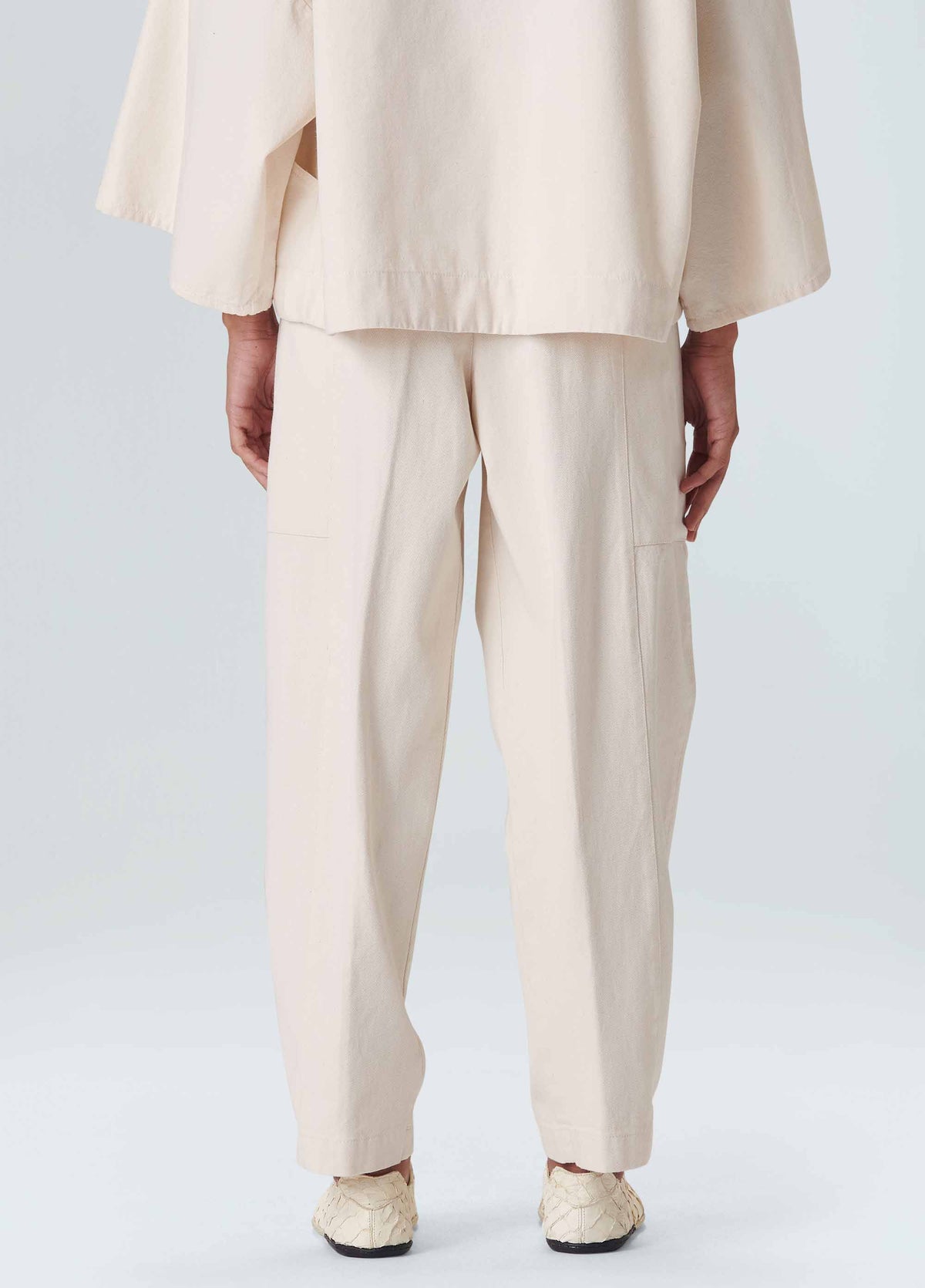 BARREL WHITE JEANS