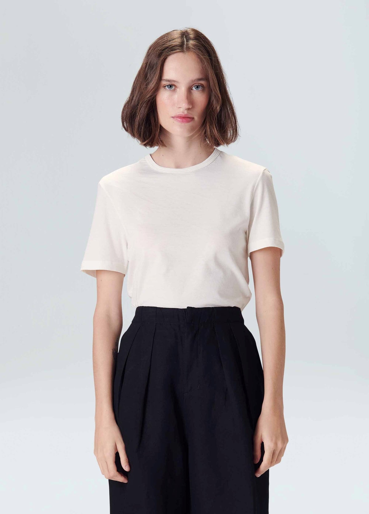BASIC T-SHIRT
