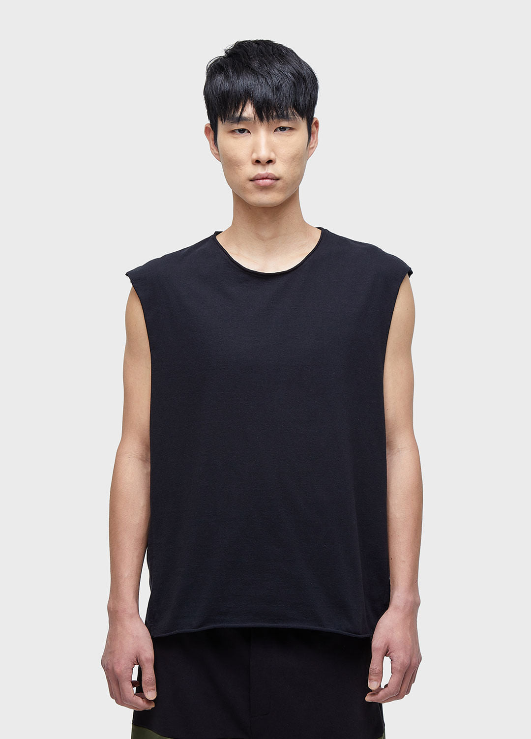 SLEEVELESS T-SHIRT